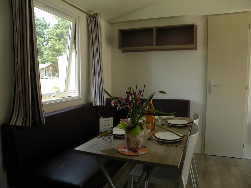 Le Domaine De Seillac Odesia Vacances Room photo